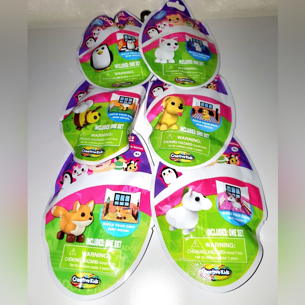 Adopt Me Puzzle Eraser & Mini Room Creative Kids Collectible Animal Puzzles NWT